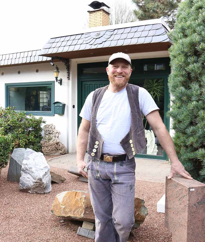 Steinmetzbetrieb Natursteine Paletta, Grabmale Sven Paletta, Betriebsinhaber, Steinmetzgeselle mit Tradition und Erfahrung, Moers, Duisburg, Krefeld, Rheinberg, Oberhausen, Neukirchen-Vluyn, Kamp-Lintfort